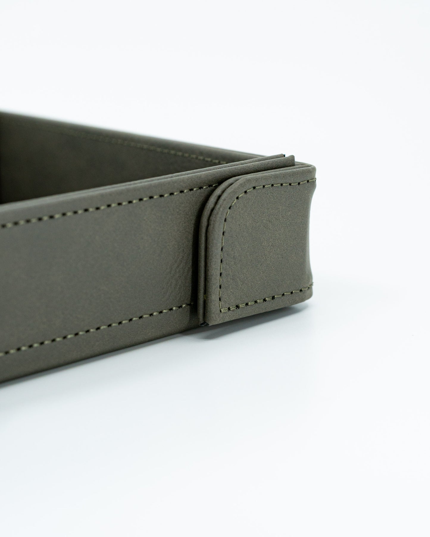 Emberglow Gaming | SM Magnetic Vegan Leather Dice Tray (Square)