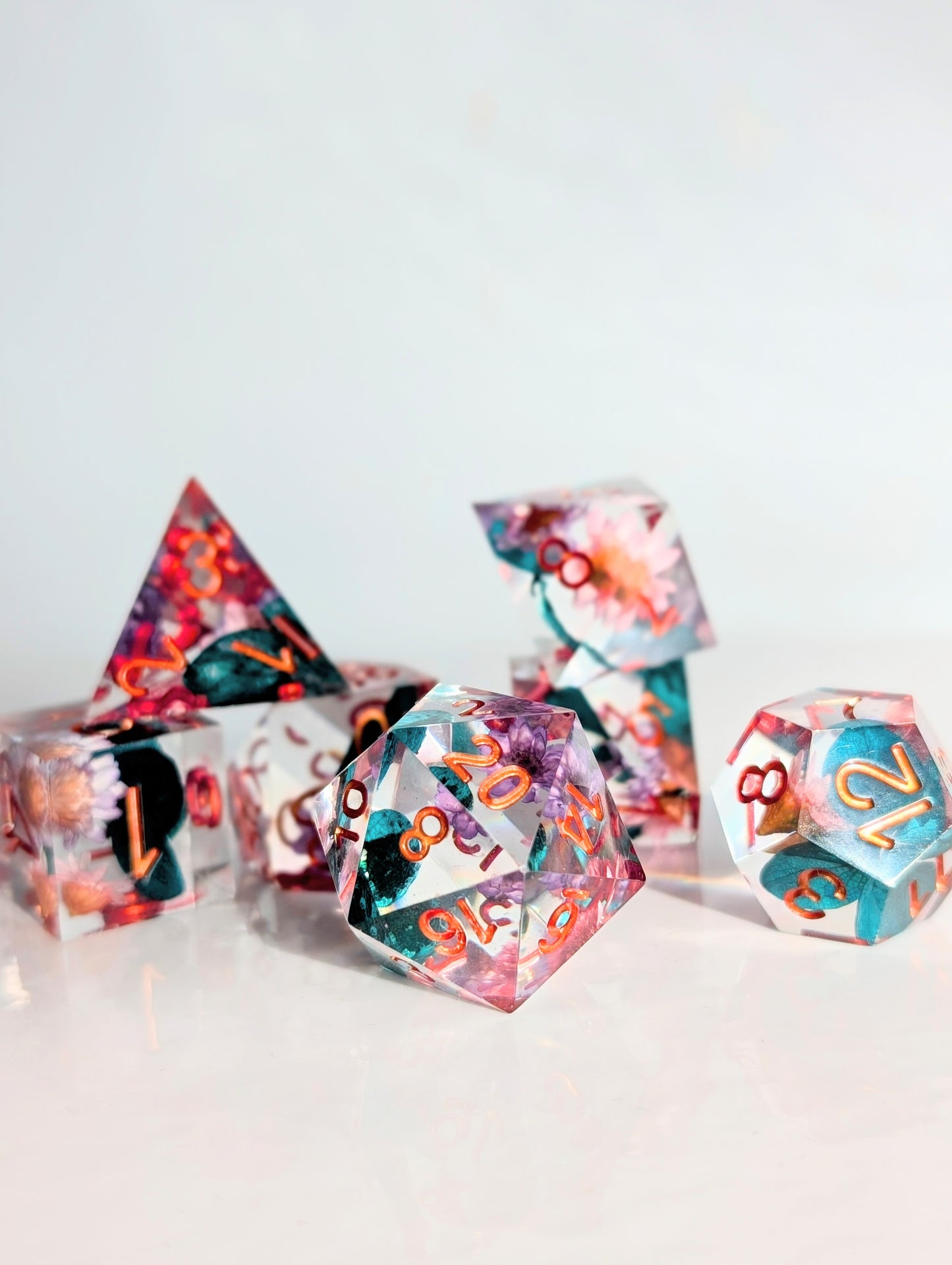 Konohana Spring | 7 Piece Sharp Edge Dice Set