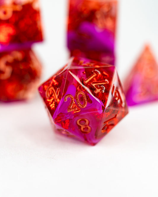 Lutinsheart | 7 Piece Sharp Edge Resin Dice Set - Emberglow Gaming