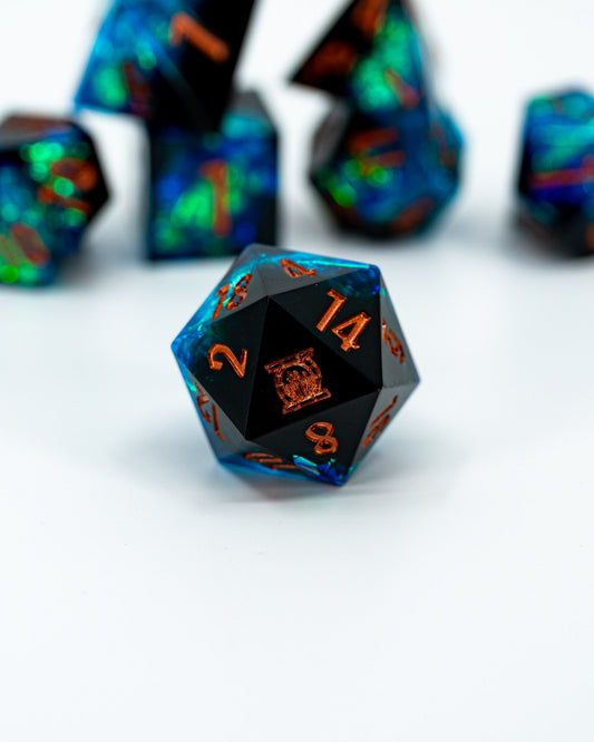 Resonance | 7 Piece Sharp Edge Dice Set